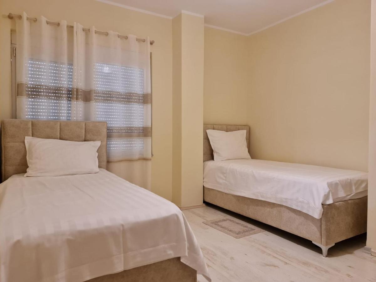 Apartament In Qerret Golem (Tirana)